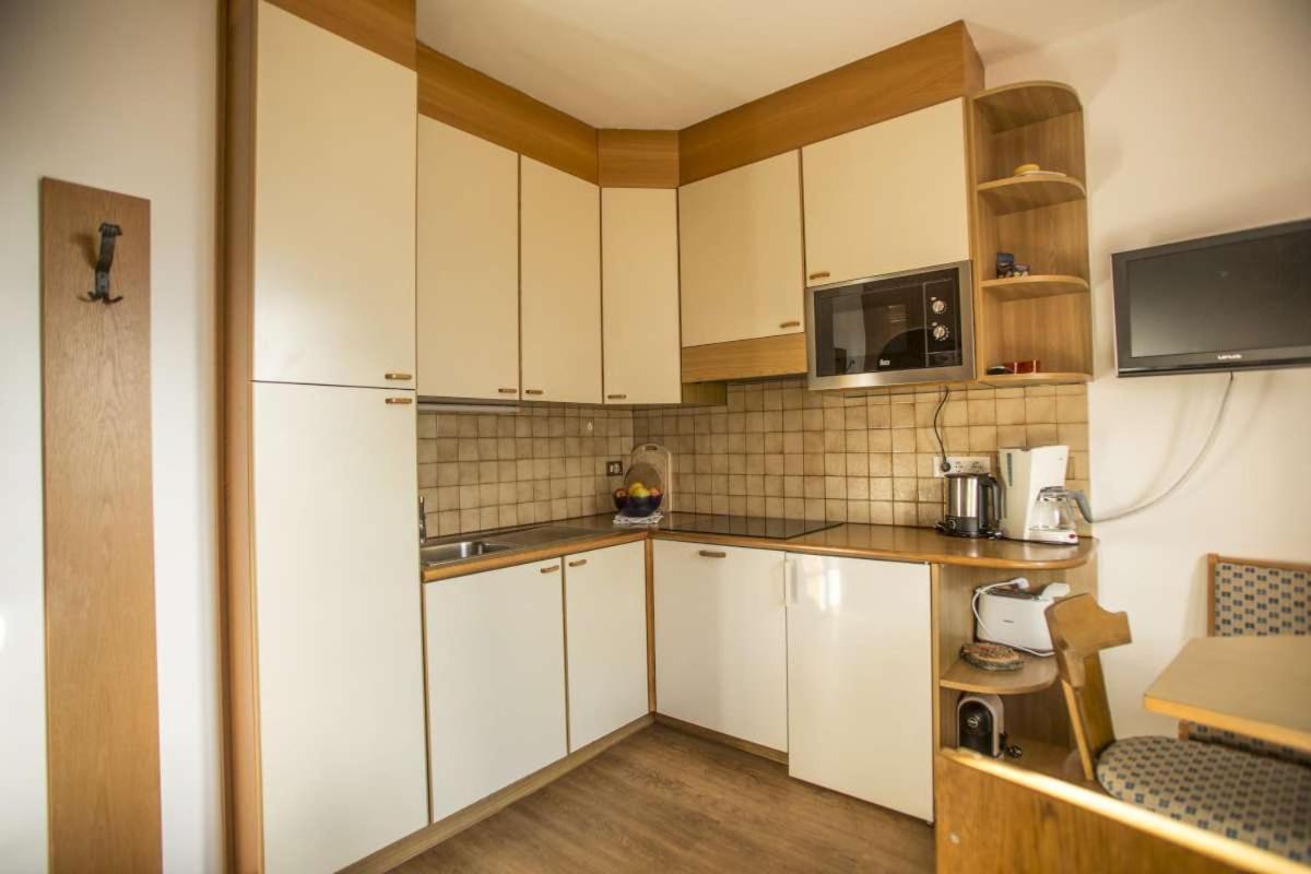 Unterdornerhof Aparthotel Лагундо Екстериор снимка