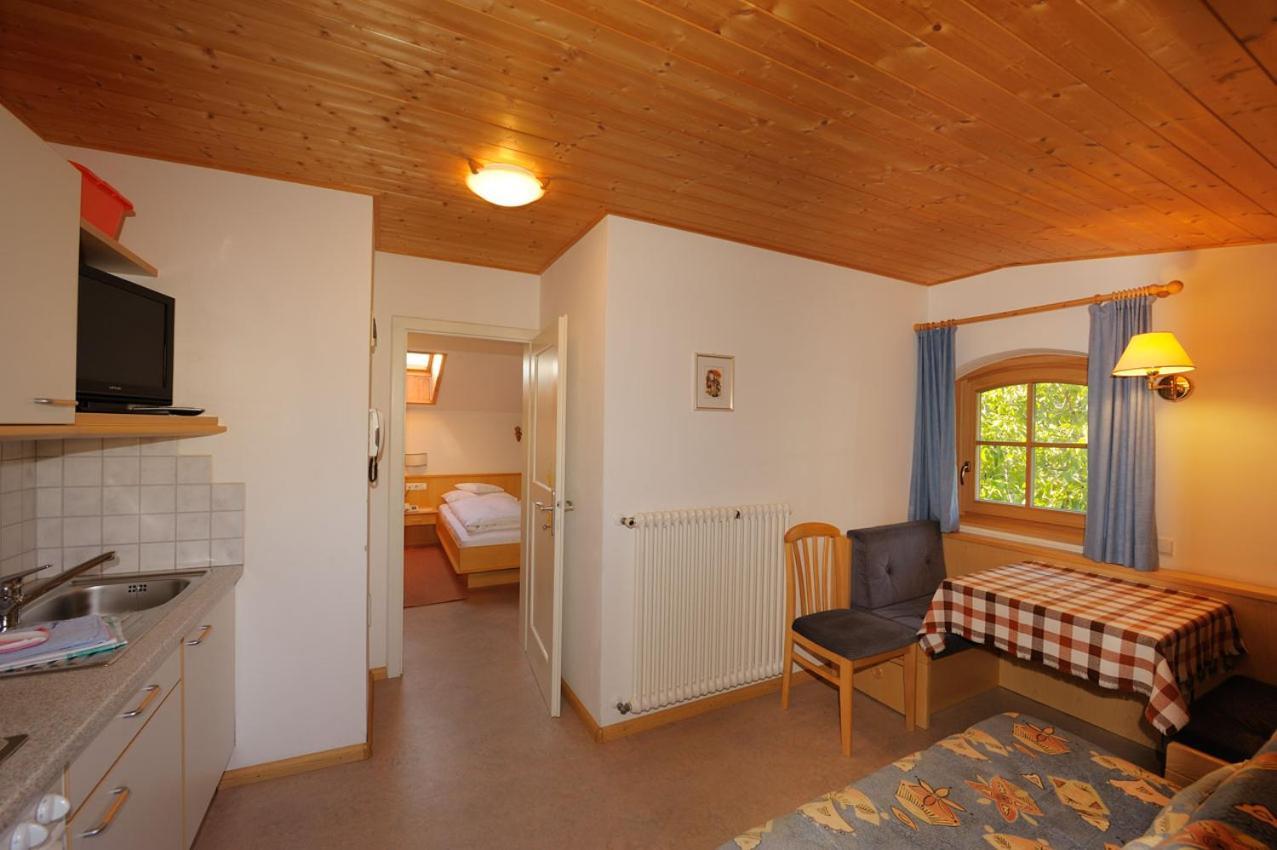 Unterdornerhof Aparthotel Лагундо Екстериор снимка