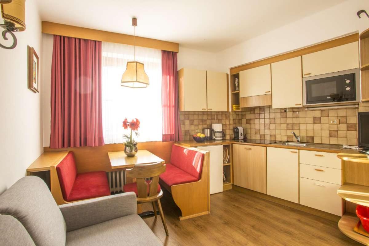 Unterdornerhof Aparthotel Лагундо Екстериор снимка
